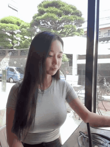 皇上抱着公主在朝堂上 领导送我回家车里要了我