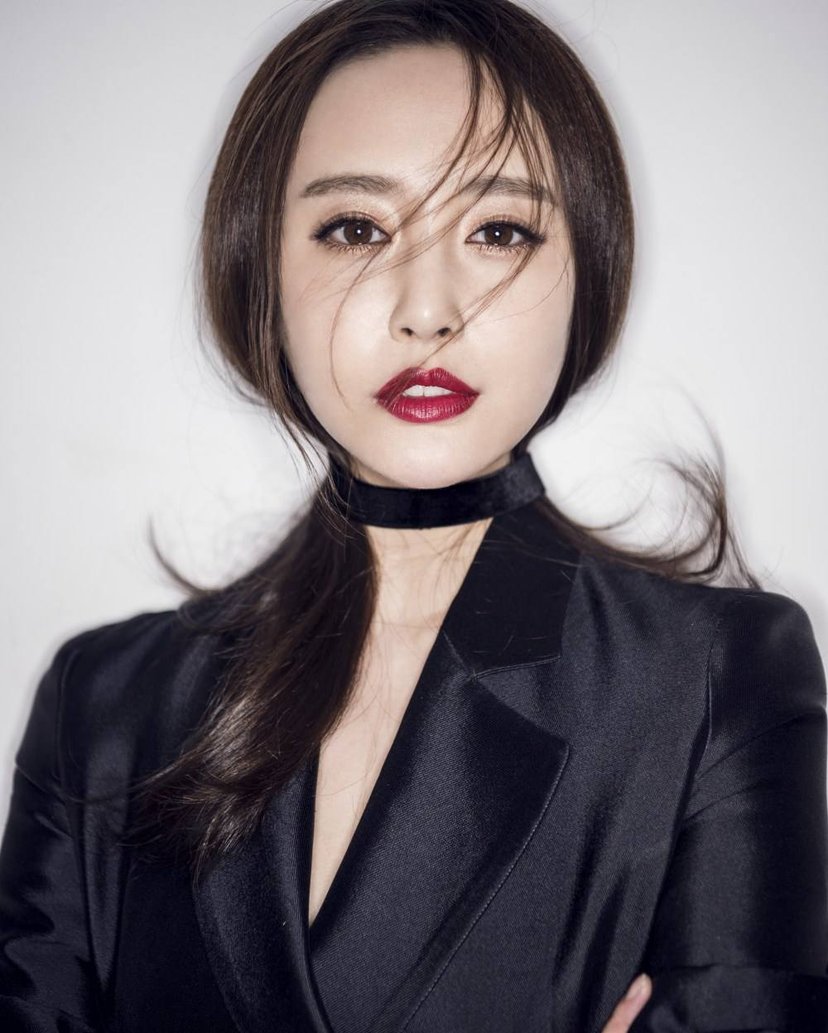 Sexy and colorful actress-Li Chun 