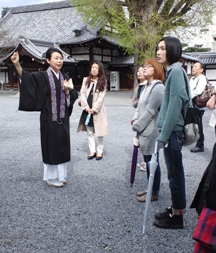 Female abbot of a Japanese temple: forced to date 35 times, fled to the ...