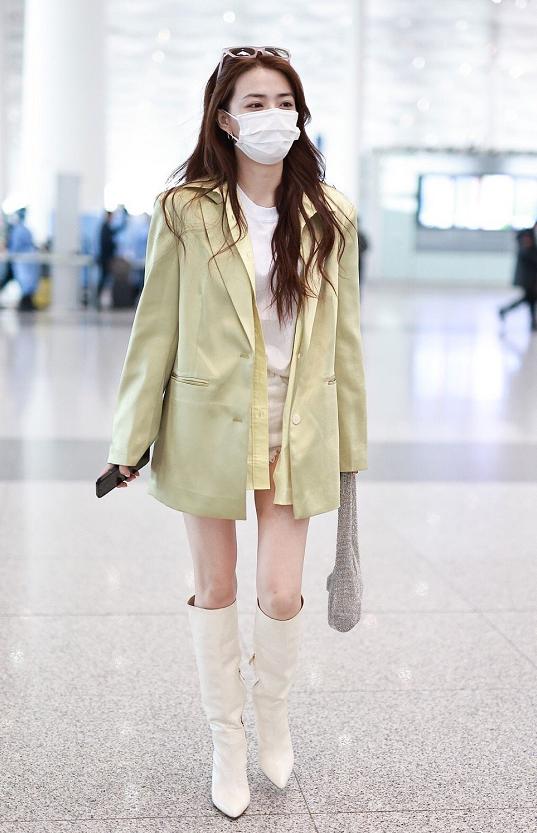 Xu Lu really don't lose weight anymore!The legs of the airport health ...