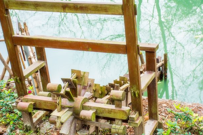 One thousand eight hundred years ago, this man invented a waterwheel