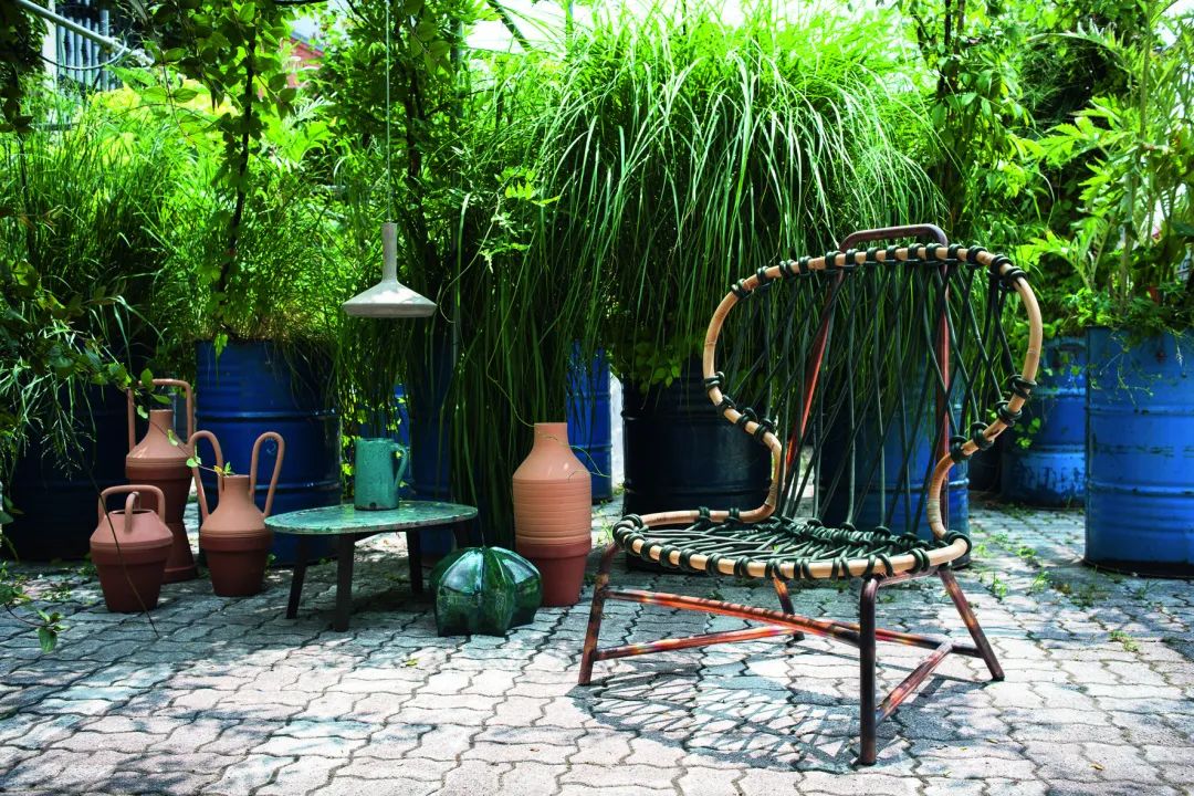 Inventory of imported furniture brand BAXTER awardwinning furniture