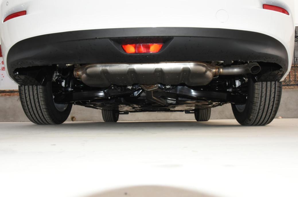 What should I do if the Mazda 3 Angkesila shock absorber leaks?Car