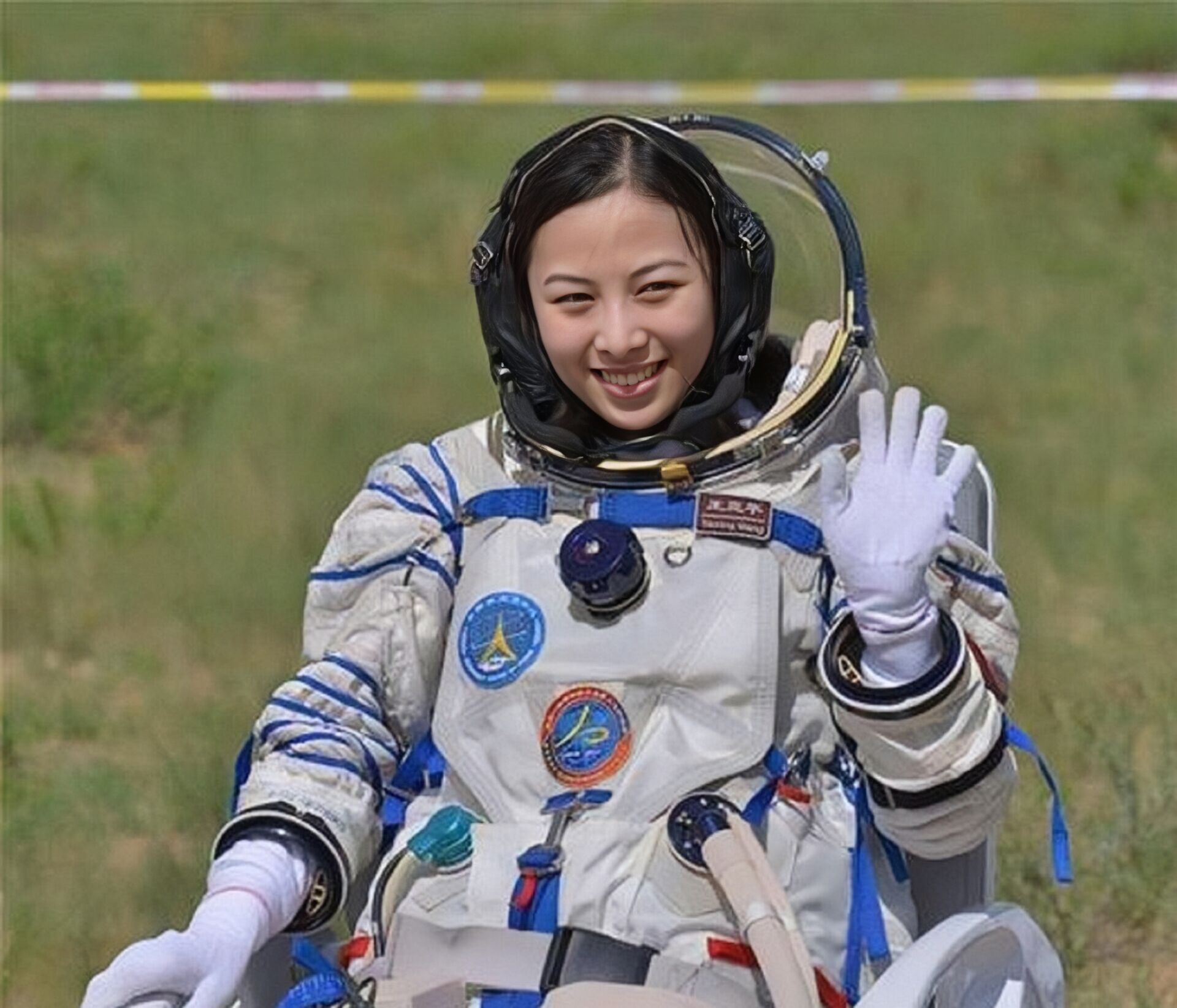 How do female astronauts physiological problems?They choose to