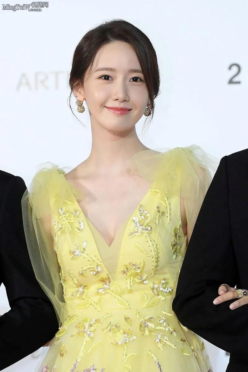 Girls' Generation Lim Yoona Red Carpet Show - iNEWS