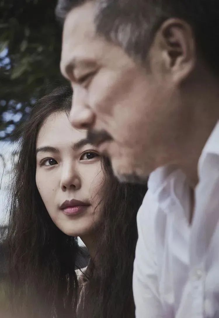 From Lee Jung Jae to Jo In Sung, Kim Min Hee's predecessors were male gods, but fell in love with a 22-year-old married director