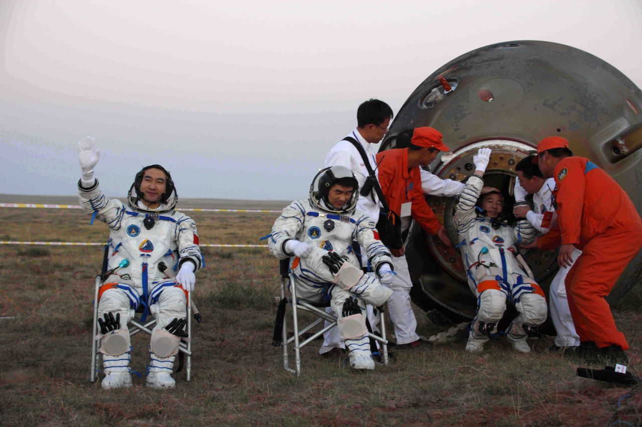 Astronaut bone loss "one month in the sky, one year on the ground", the ...