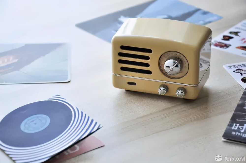 Do young people still like stereos? iNEWS