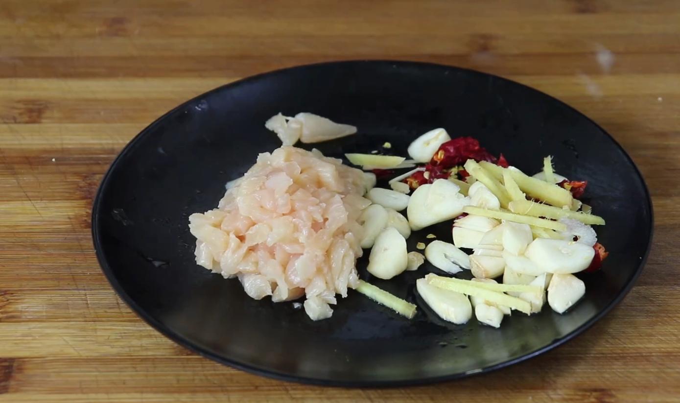 The best way to eat garlic moss, it's delicious, it's greedy, and the