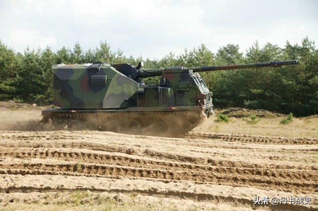 Donar 155mm Self Propelled Howitzer Equipment Jointly Developed By