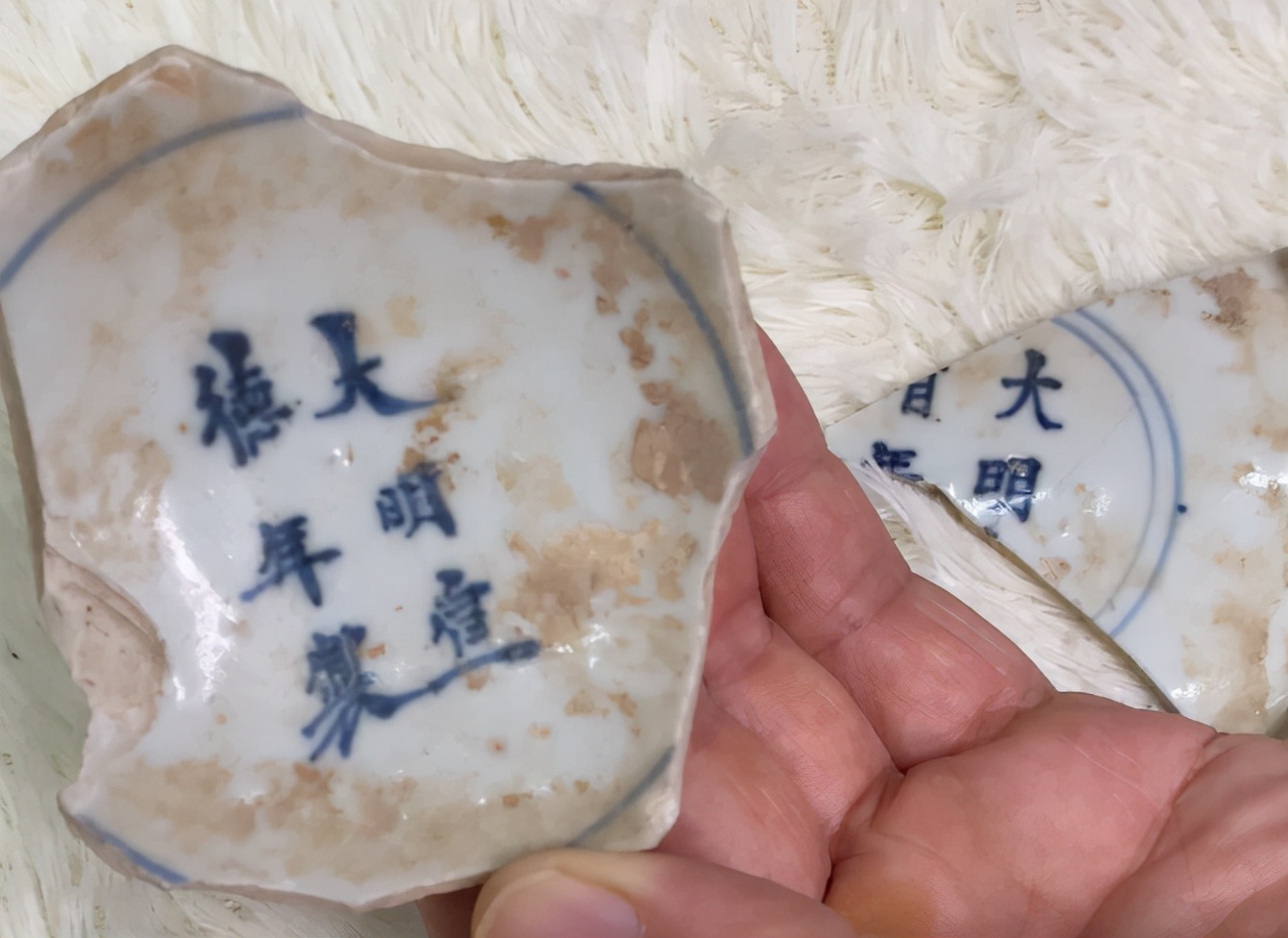 How to identify Ming Dynasty porcelain?Take the official kiln tiles as