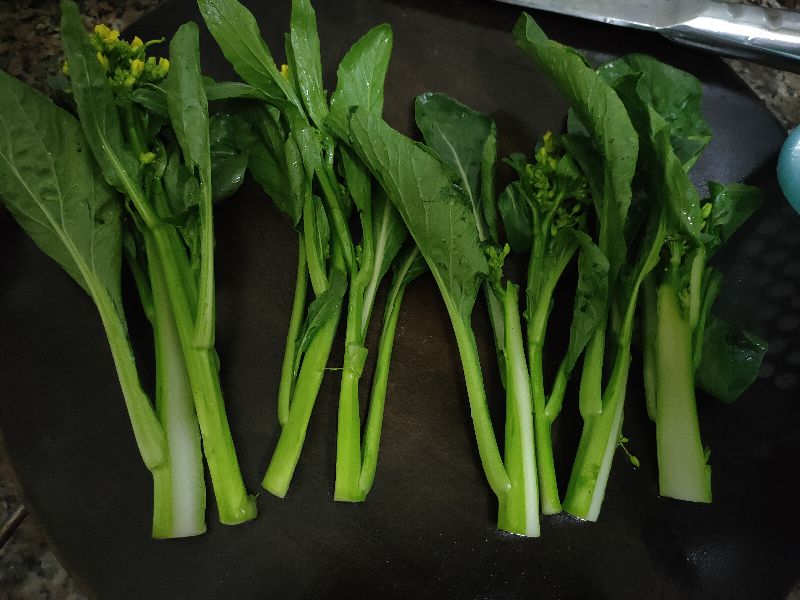 Can the yellow flowers on the cabbage be eaten?Teach you how to do it correctly, the fried