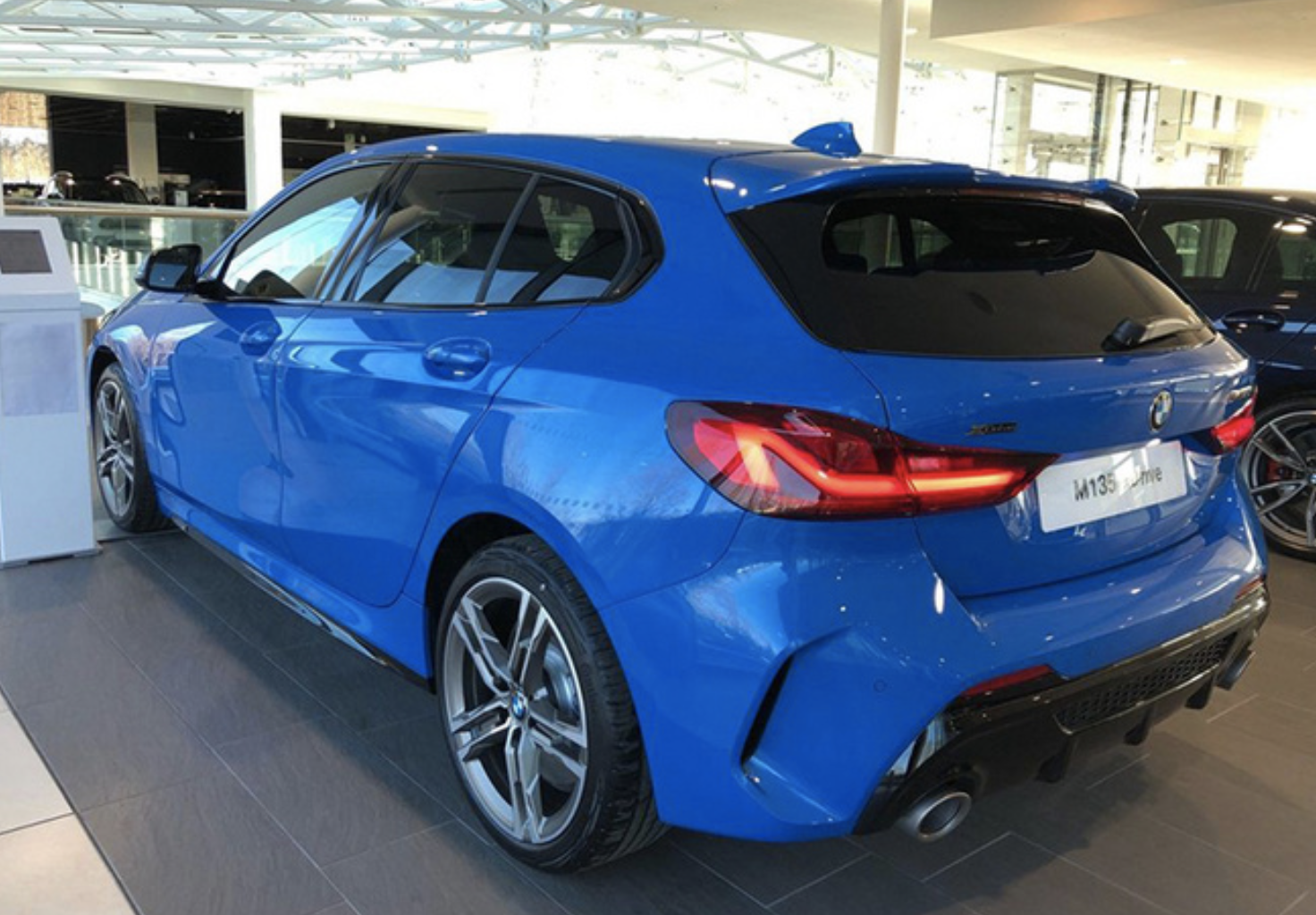 基于faar前驱平台打造 宝马新款m135i海外实拍图