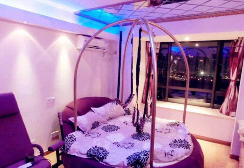 Why are the couple suites in the hotel all big round beds?Manager