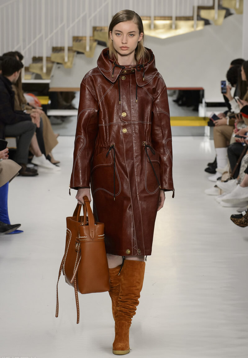 What color goes well with maroon burgundy?The orange color is bright