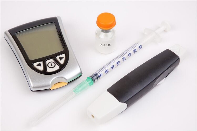 The doctor tells you longterm injection of insulin has 4 hazards to