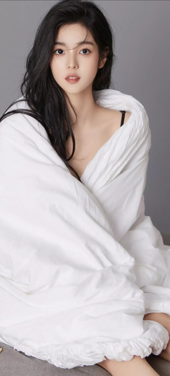 Chen Ziyi Photo Album-Super Clear Wallpaper Edition - iNEWS