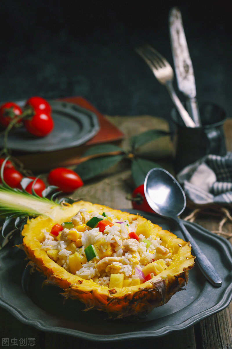 Don't miss the pineapple season, tricks eat pineapple iNEWS