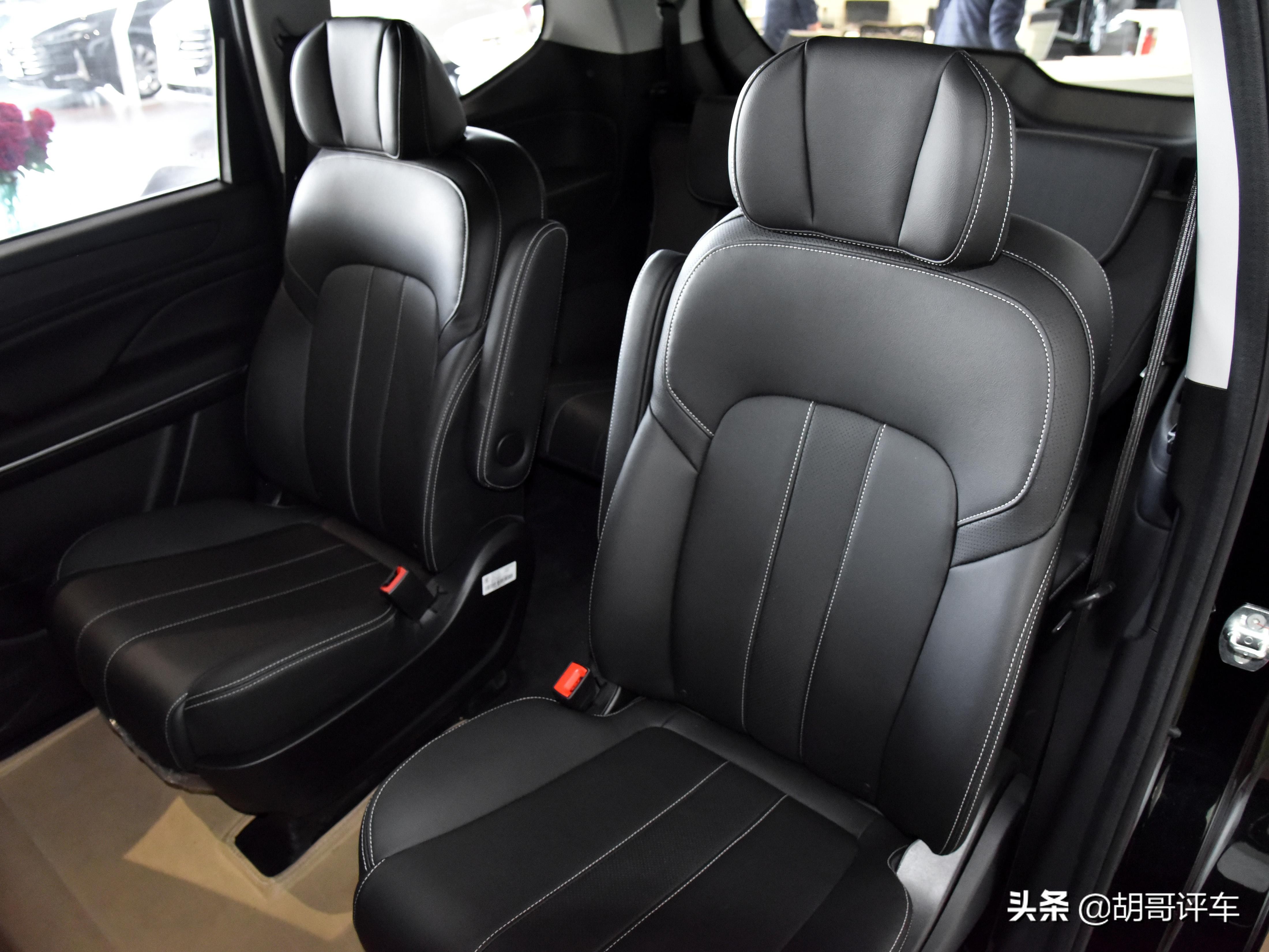 The 6seater version has large space, good configuration, 1.5T power is