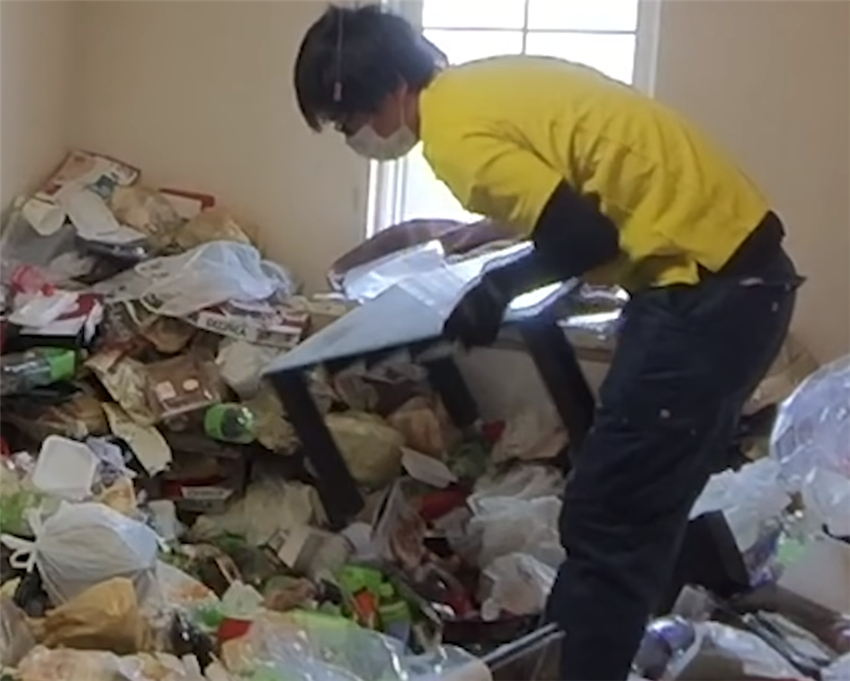 How good is Japanese housekeeping?Hit the worker's 19㎡ house with trash dumped to his chest. Cleaner: small scene