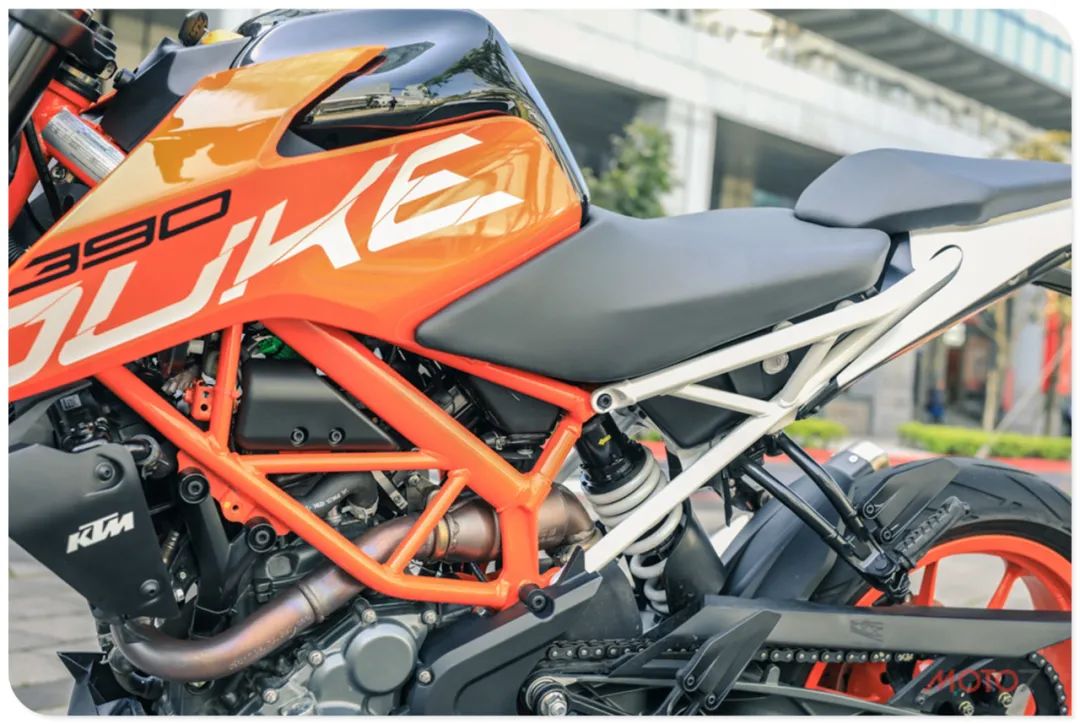 Three recognized advantages & one disadvantage of 2021 KTM 390 Duke iNEWS