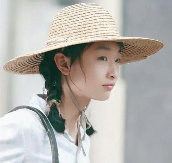 38jiejie  三八姐姐｜Turbo Liu Haoran and Zhou Dongyu Spark Dating Rumors Again  After She was Reportedly Seen Going to His Place