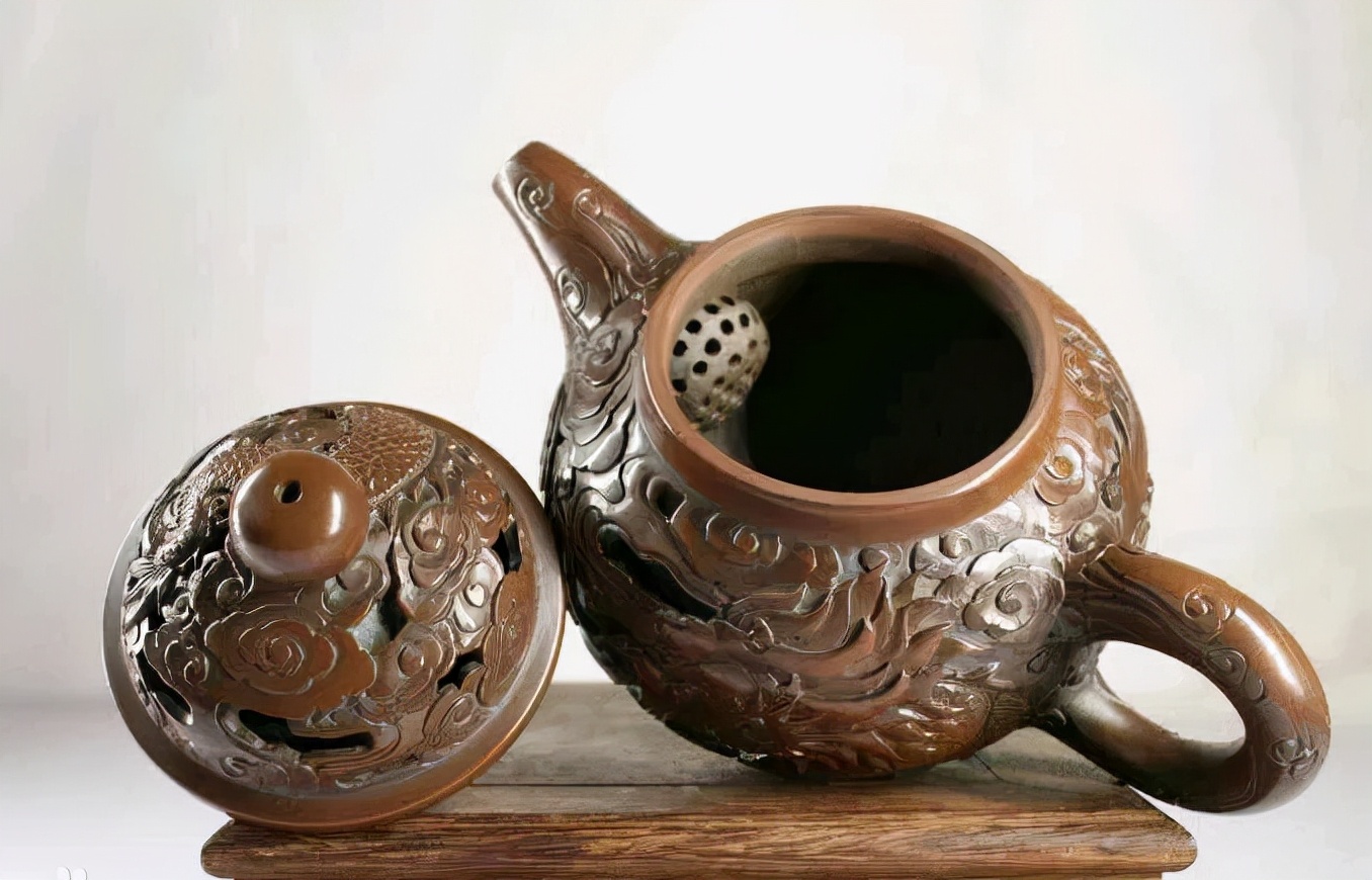 What are the characteristics of Yixing Zisha, Nixing Pottery, Jianshui
