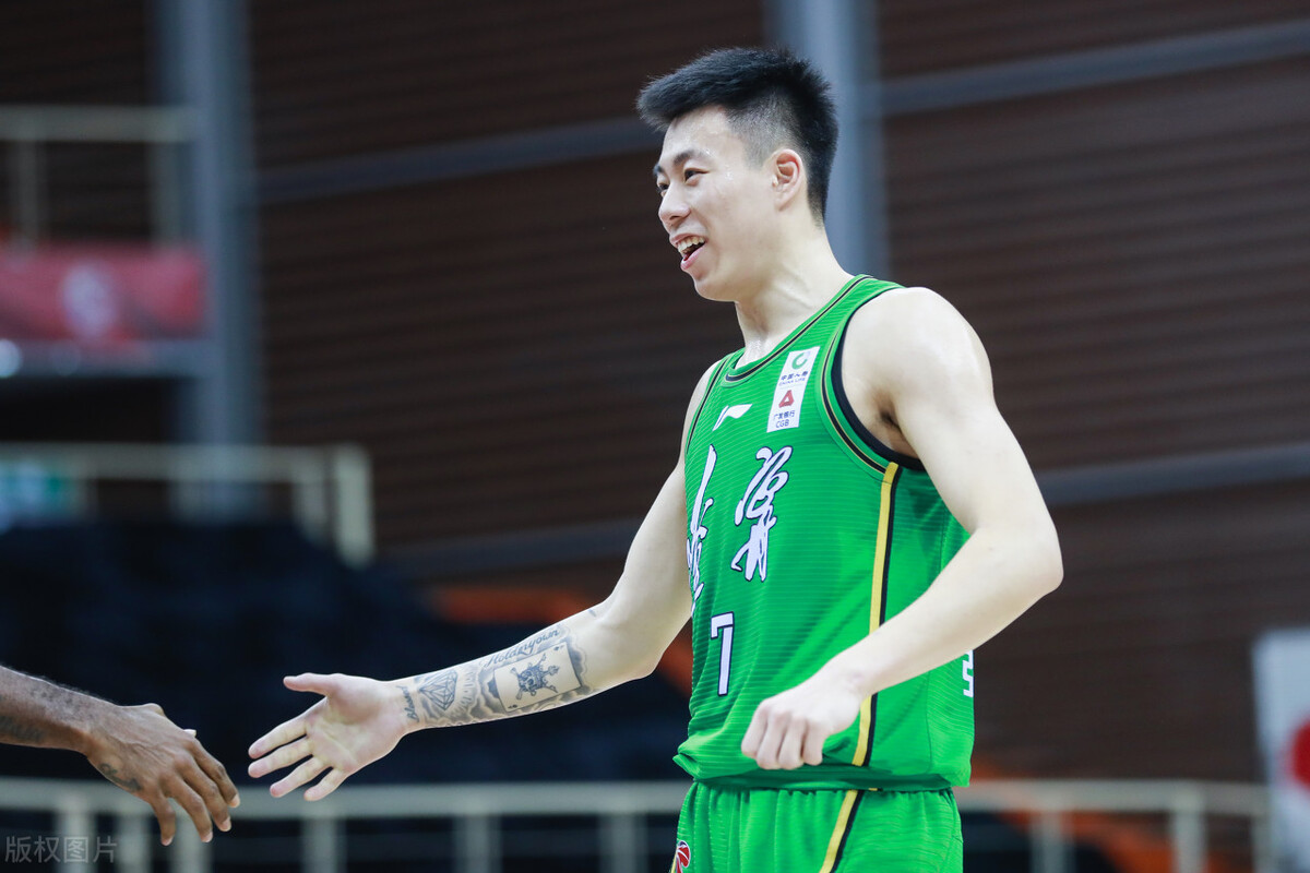 Zhang Zhenlin said that in the national team uniform, he won't be tired ...