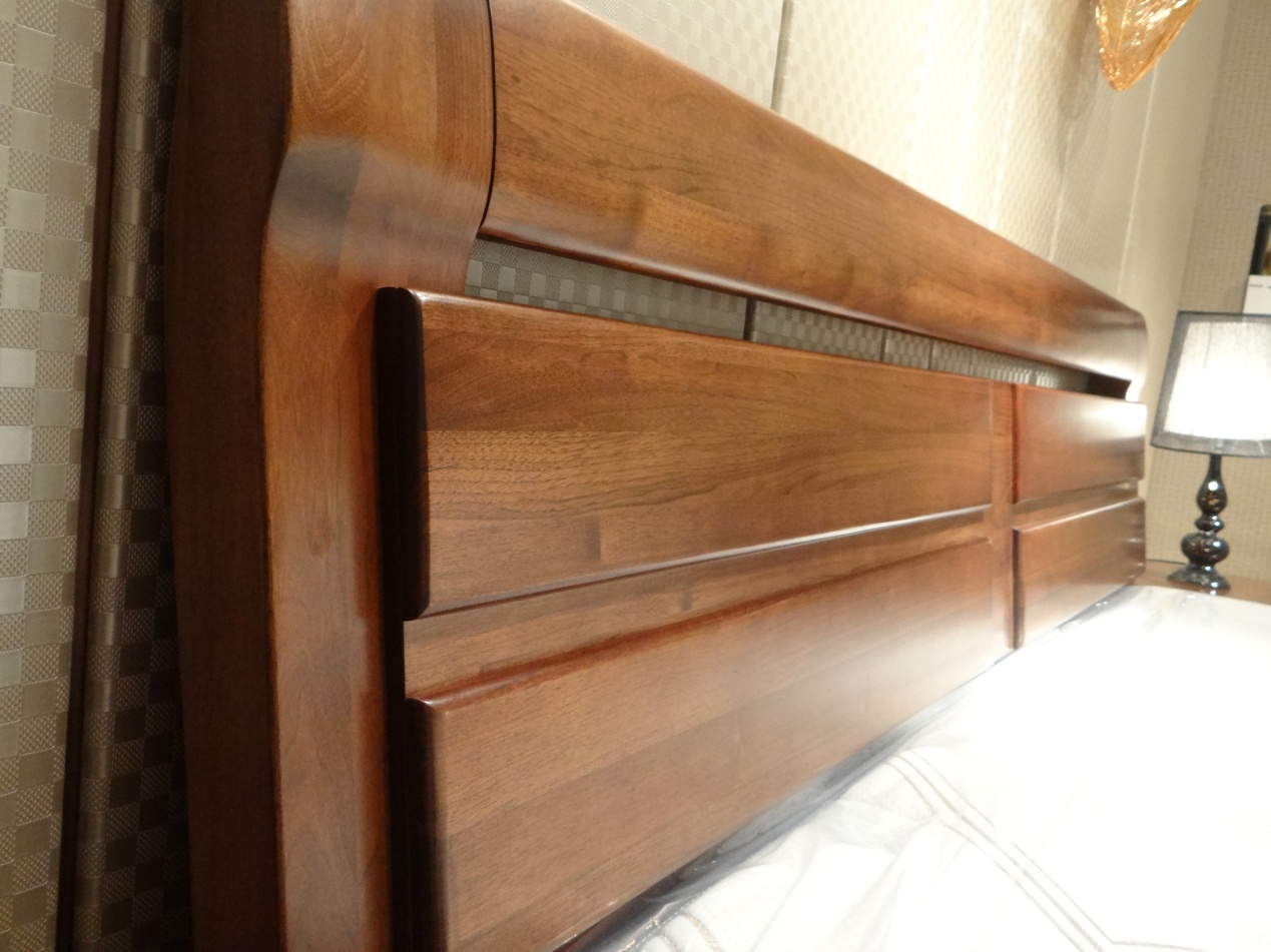 They are all black walnut furniture, why are some so expensive? iNEWS