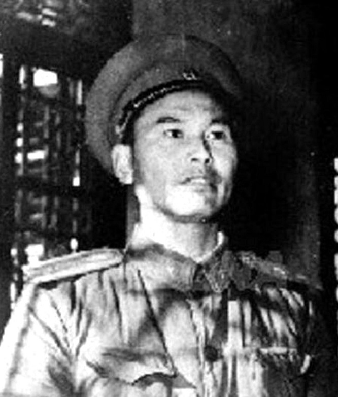 Lieutenant Colonel Zhang Qingrong, who defected to Taiwan in a fishing ...