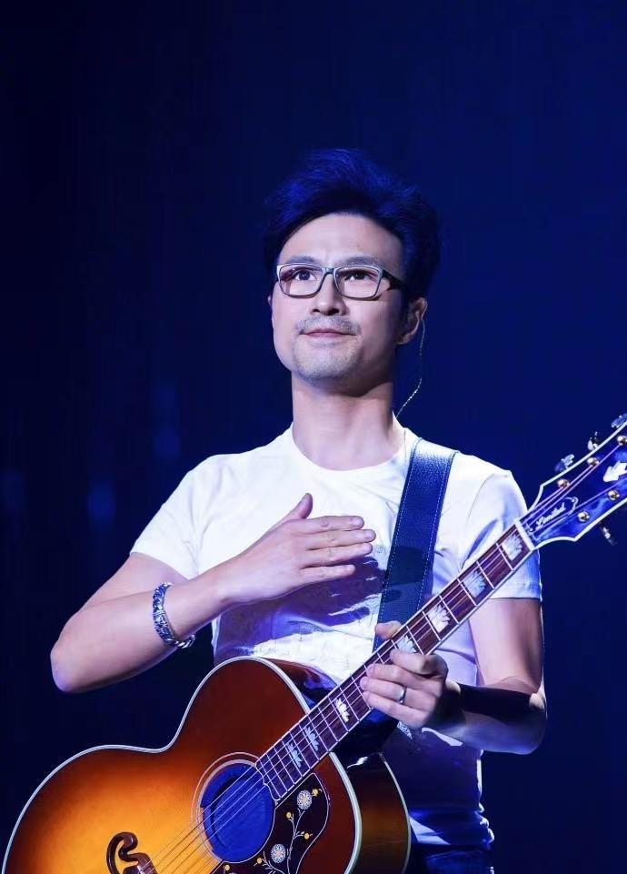 How did Wang Feng marry four women when he was so ordinary? iNEWS