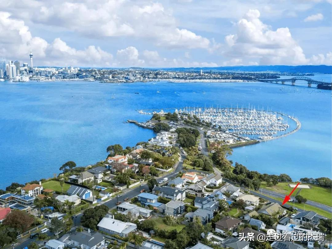 How high is the cost of living in Auckland?A family of four is 96,000