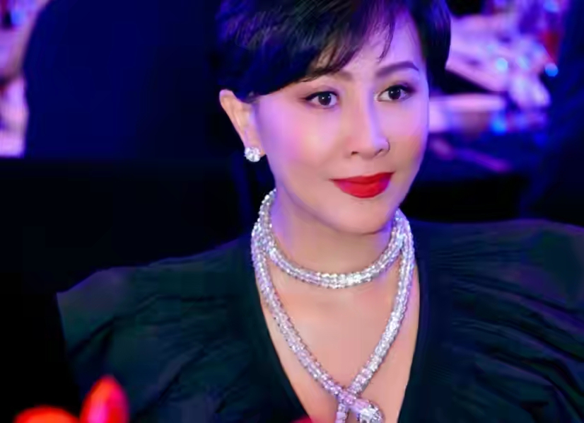 11 of Carina Lau's most exquisite luxury handbags: the Hong Kong icon  spends her US$60 million net worth on Hermès Kelly, Dior Book Tote, Louis  Vuitton Petite Malle and Bulgari Serpenti Forever