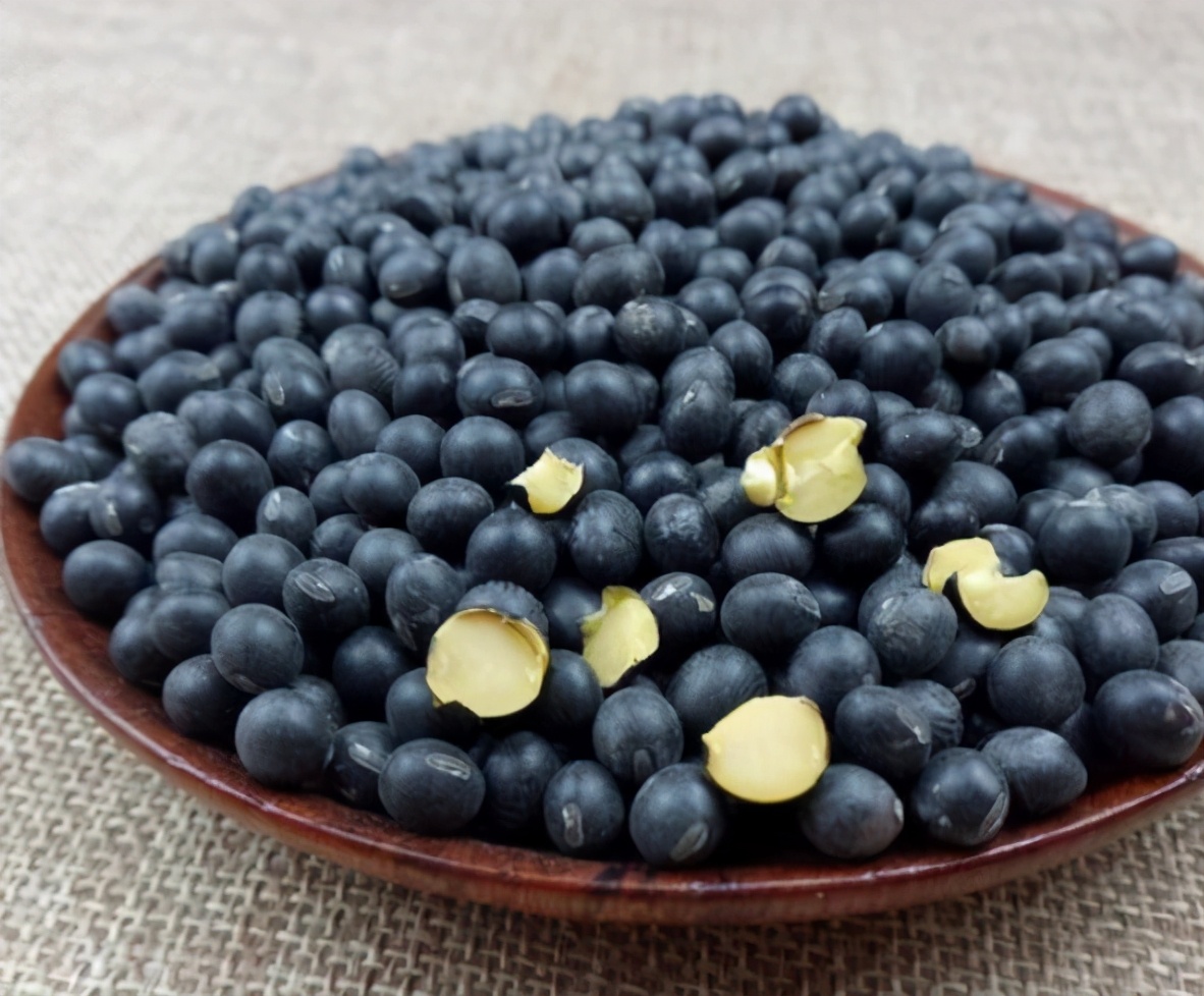 What is the difference between Qingren and Huangren when buying black