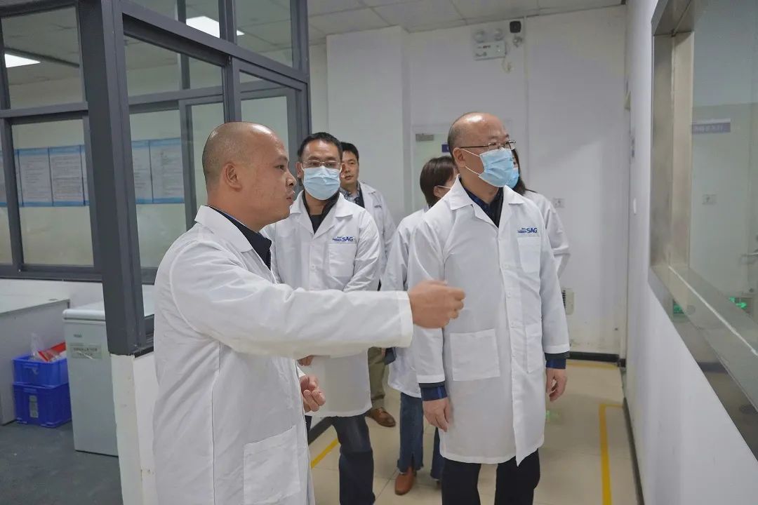 广西南宁市市场监督管理局领导莅临深圳中检联参观考察！(图3)